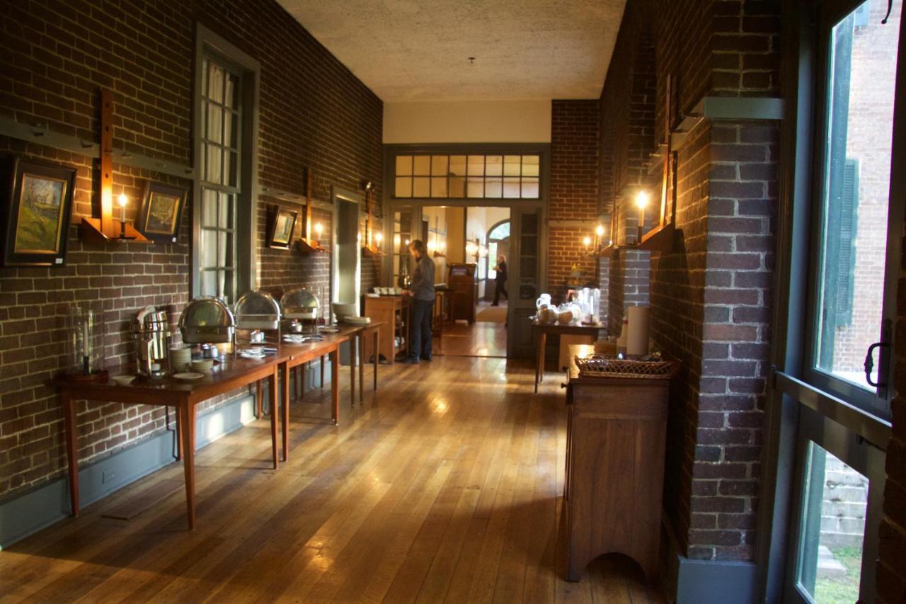 Shaker Village Of Pleasant Hill Harrodsburg Exterior photo